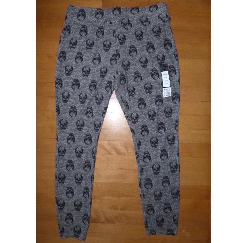 Womens Halloween Themed Leggings Size Sm/Med   Gray SKULLS Pirate Scary NWT